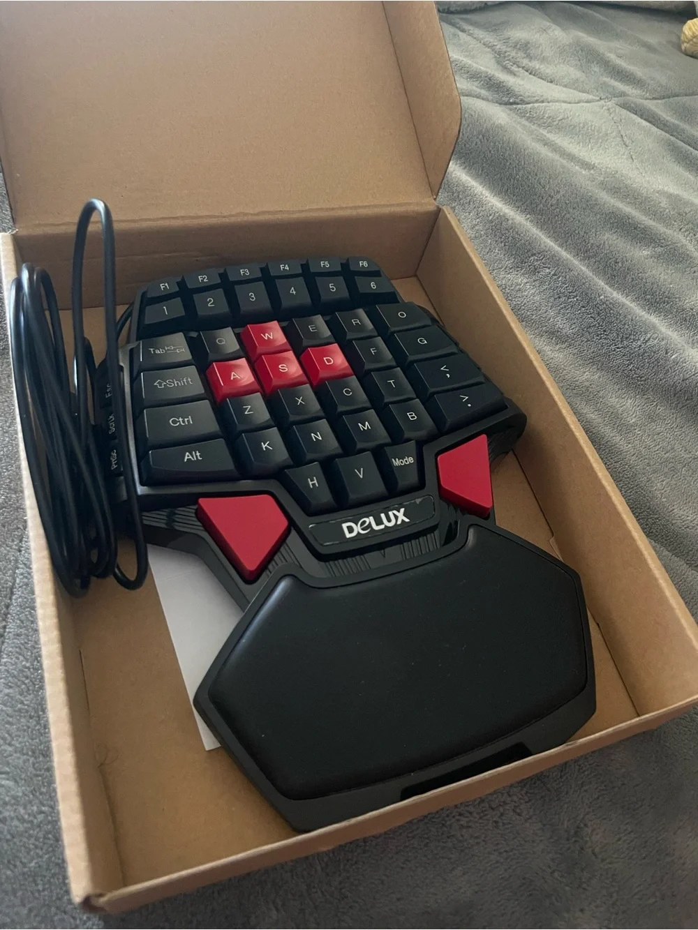 Wired Gaming Keypad - Black with Red Accents